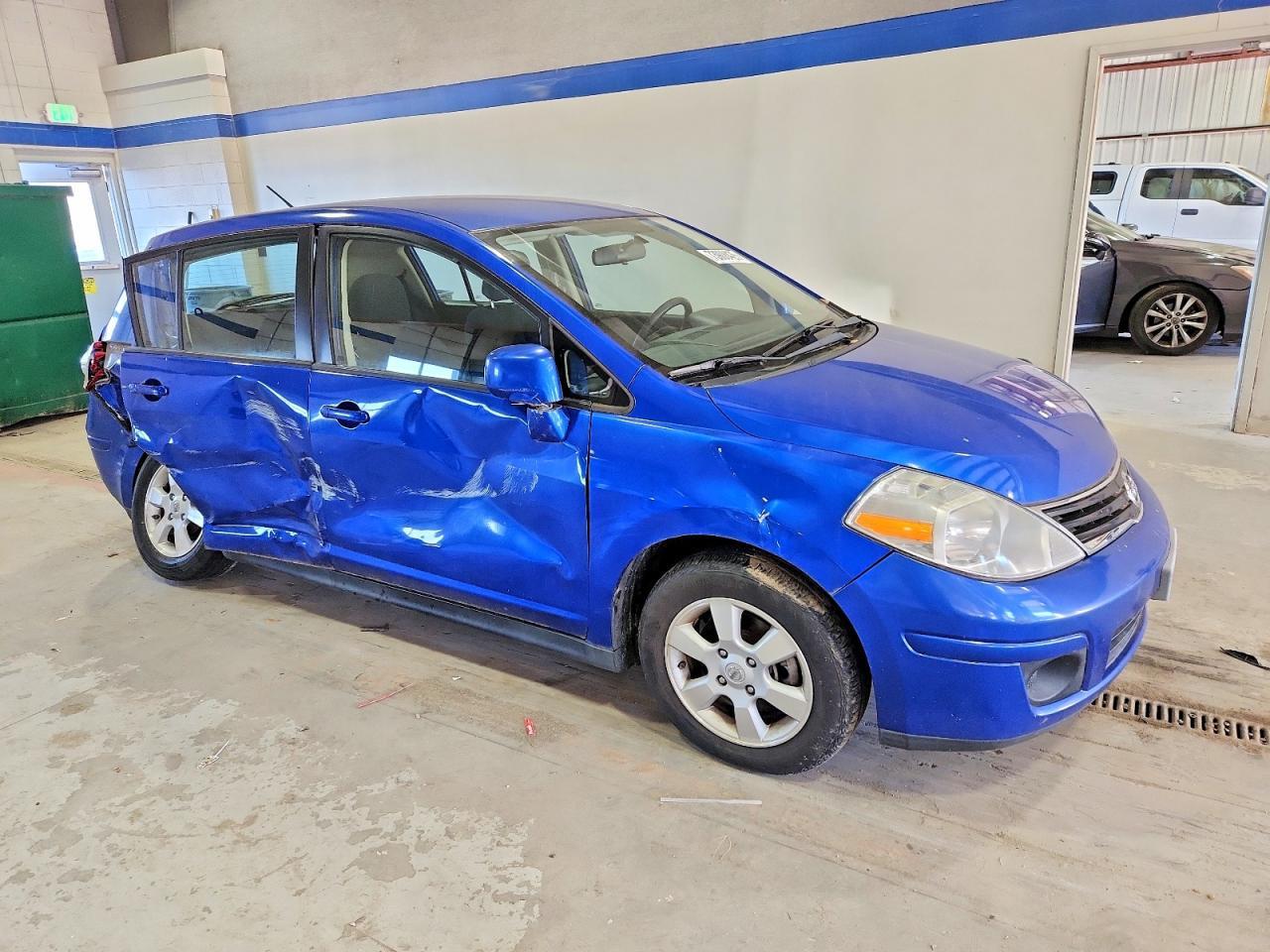 2012 NISSAN VERSA