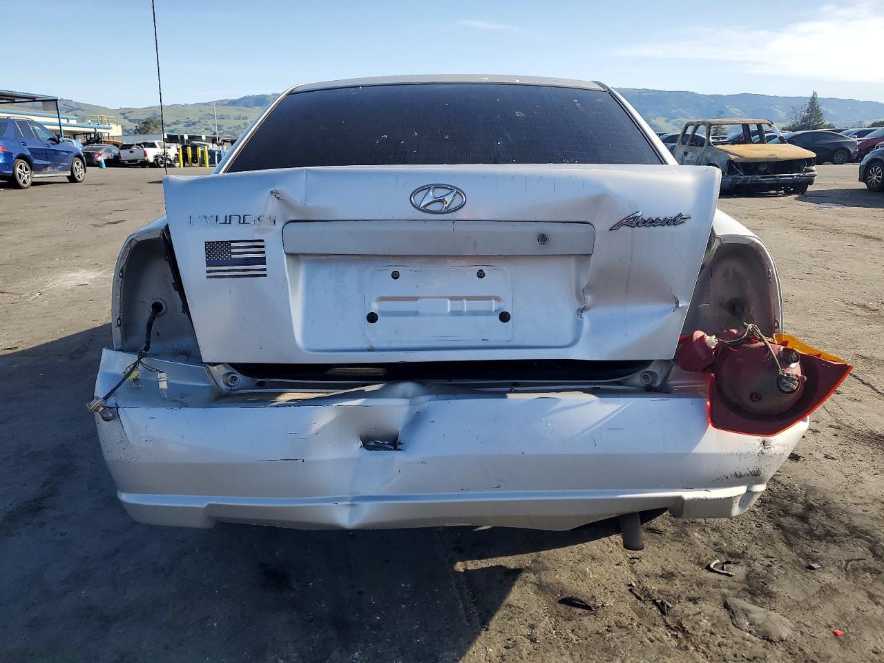 2004 HYUNDAI ACCENT