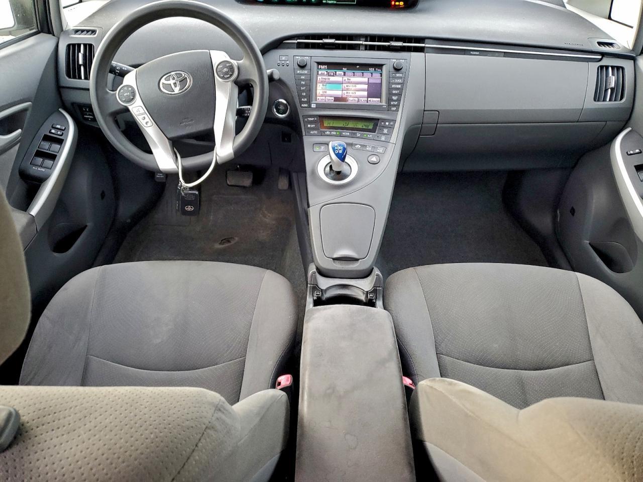 2011 TOYOTA PRIUS