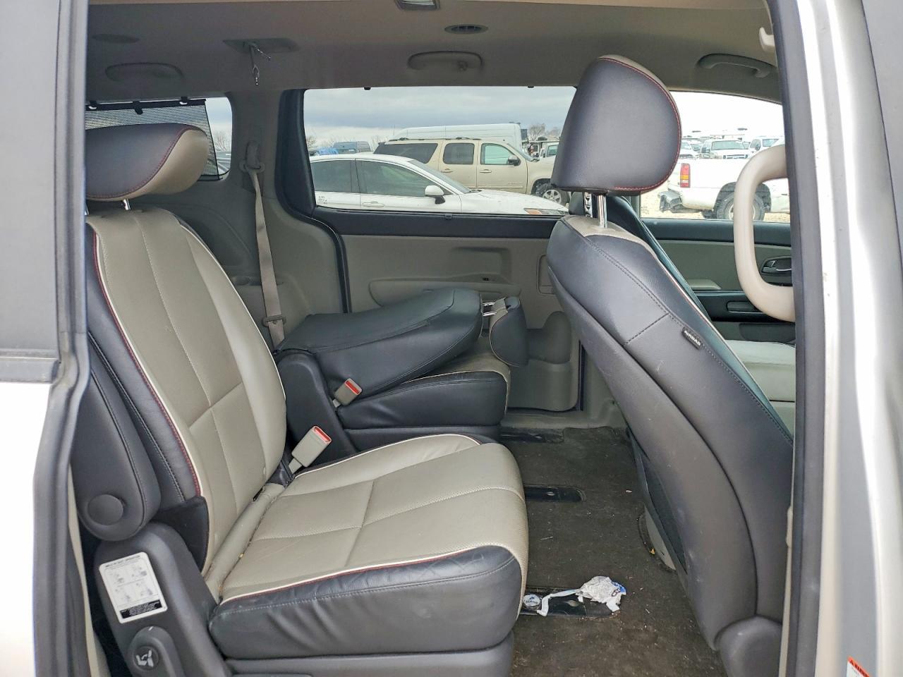 2017 KIA SEDONA