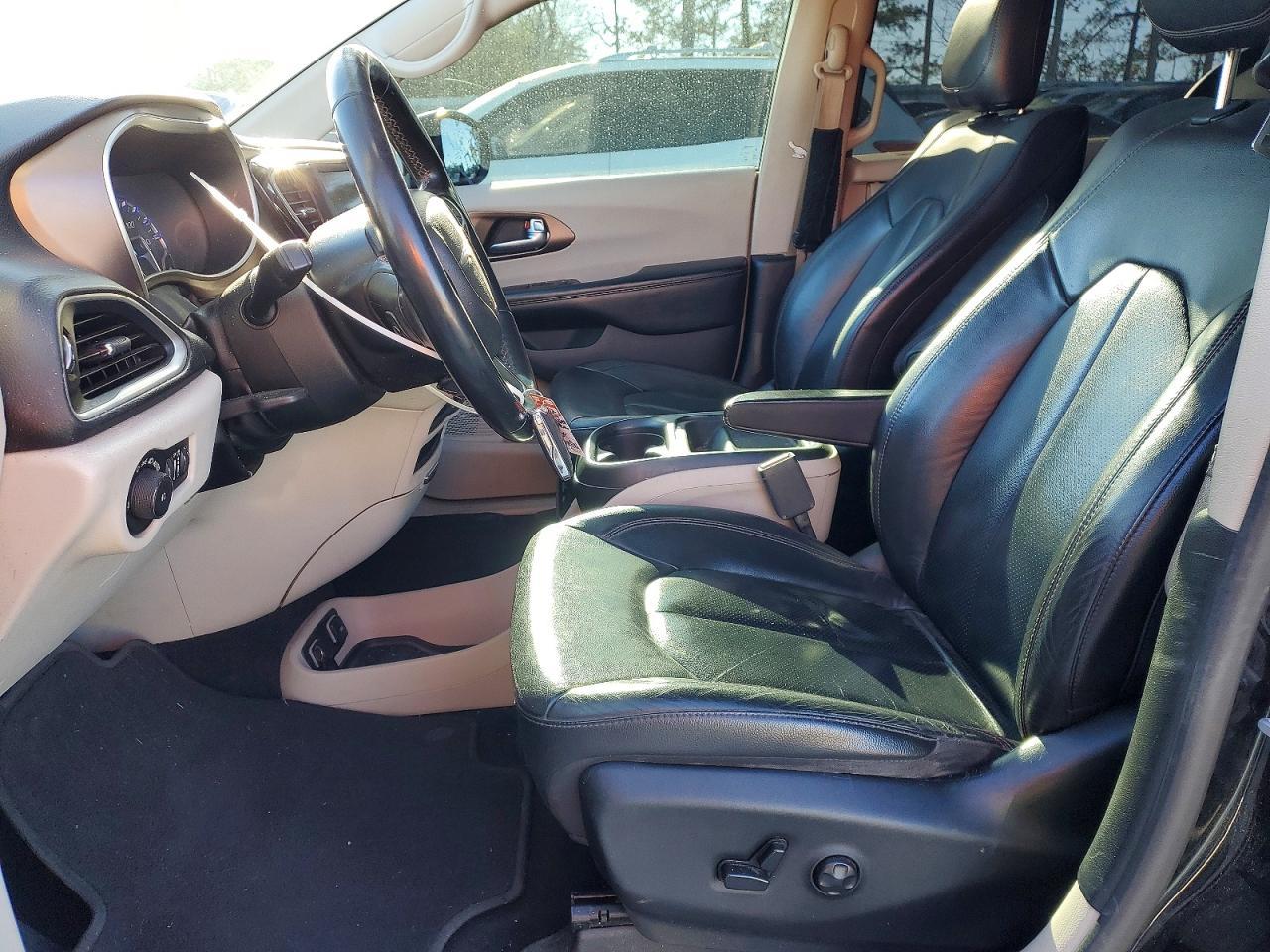 2019 CHRYSLER Pacifica