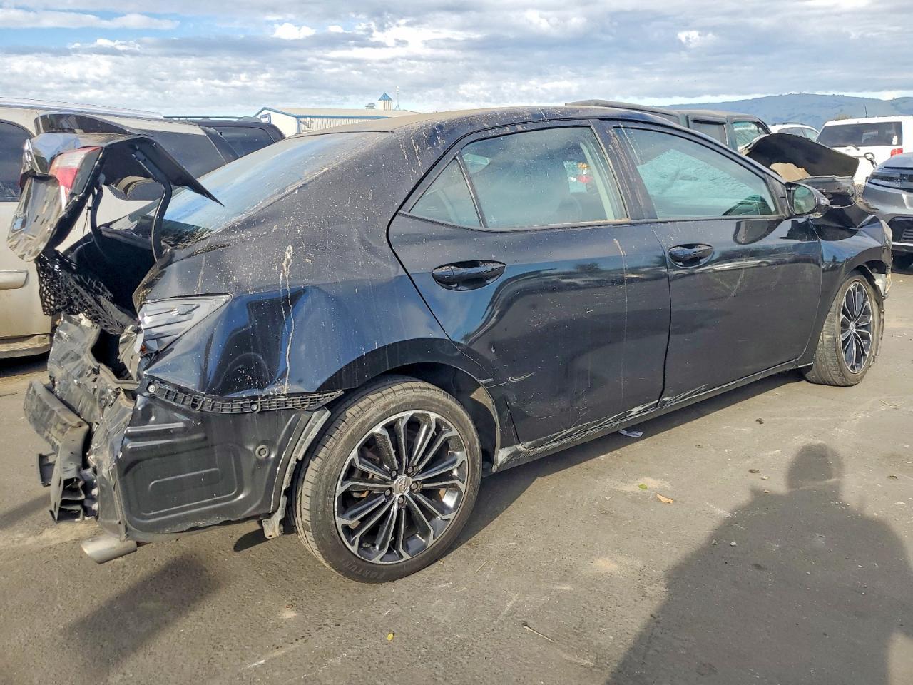 2015 TOYOTA COROLLA