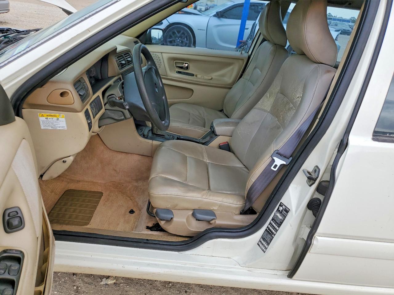 1999 VOLVO S70