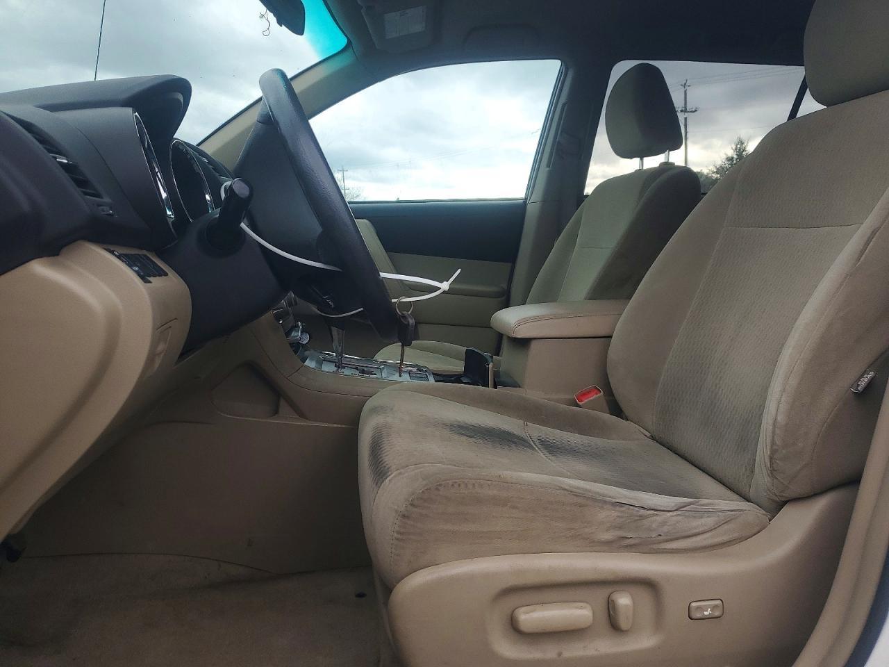 2010 TOYOTA HIGHLANDER