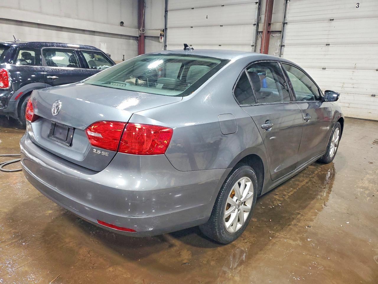 2011 VOLKSWAGEN JETTA