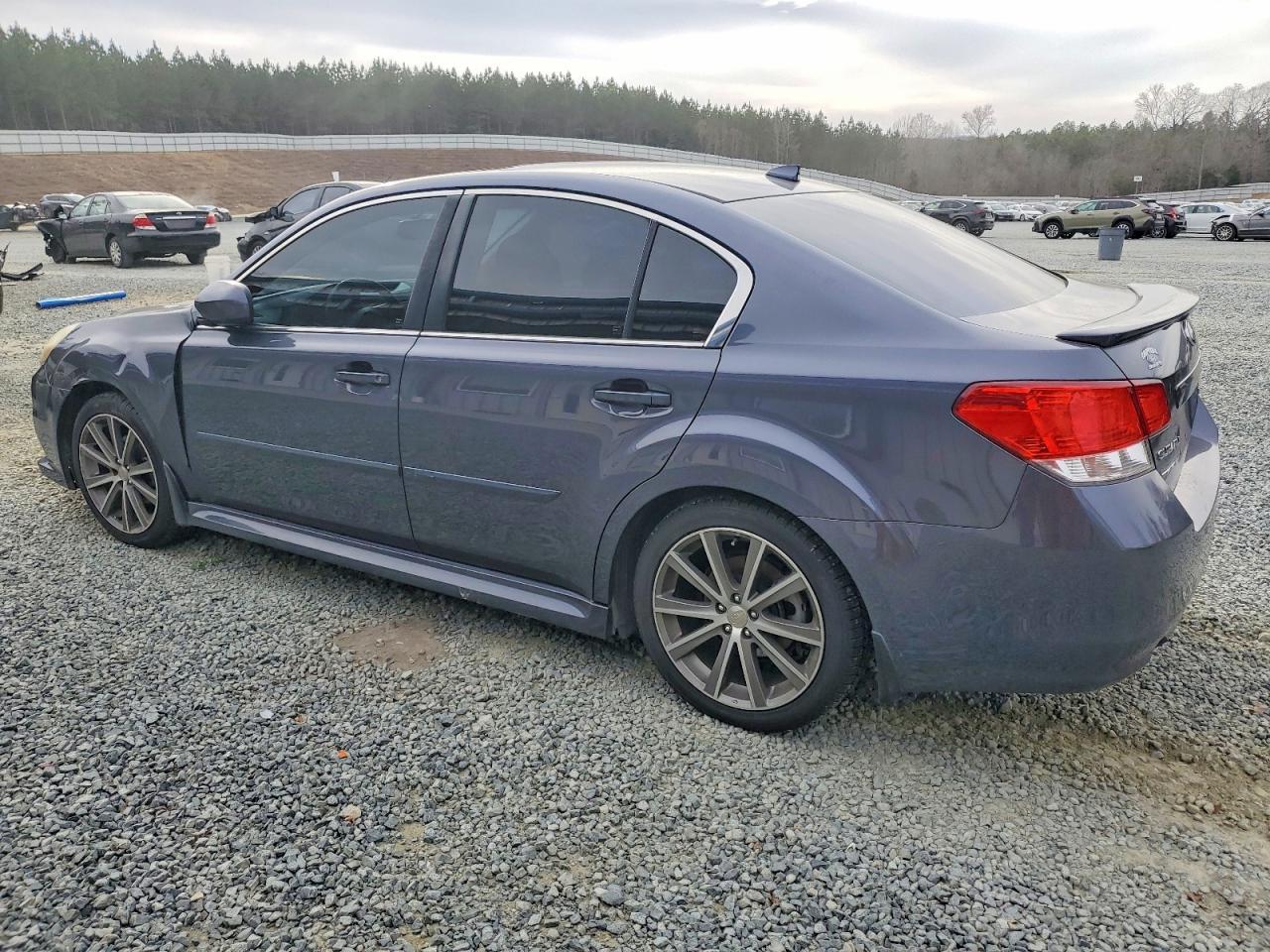 2014 SUBARU Legacy