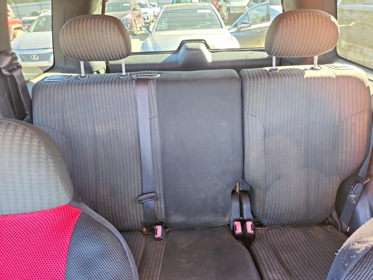 2004 JEEP Liberty