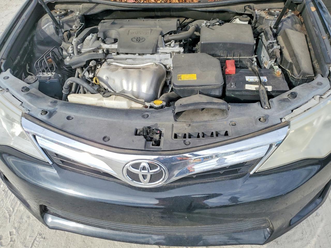 2014 TOYOTA CAMRY
