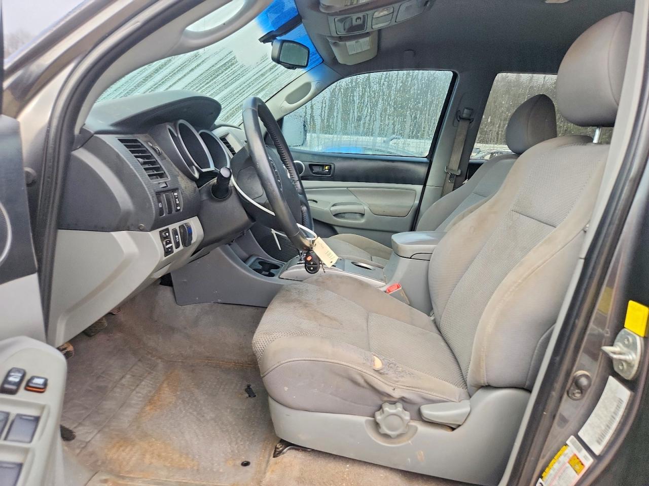 2011 TOYOTA TACOMA