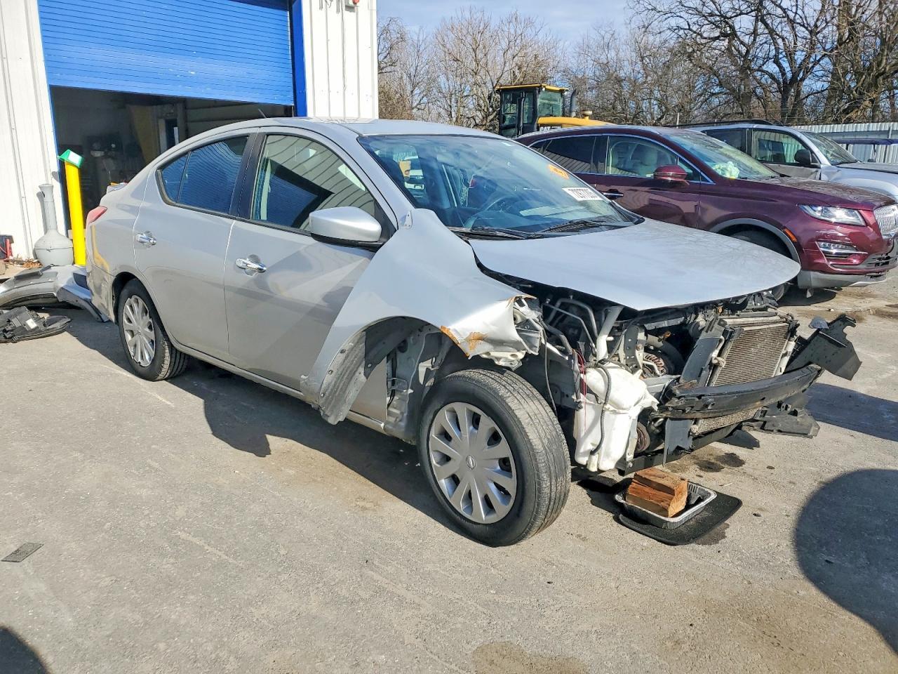2017 NISSAN VERSA