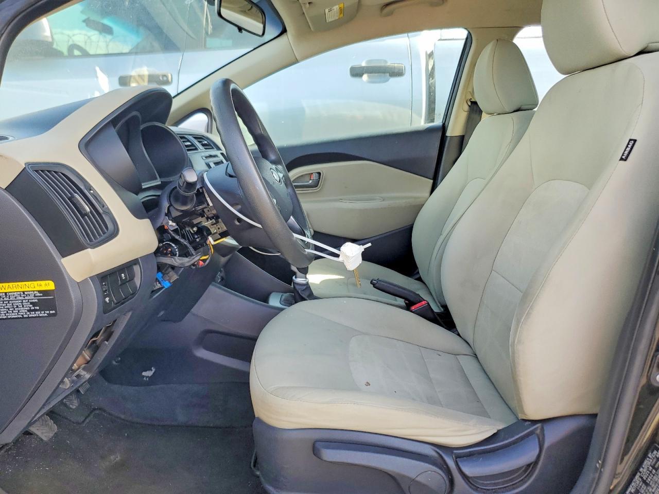 2013 KIA RIO