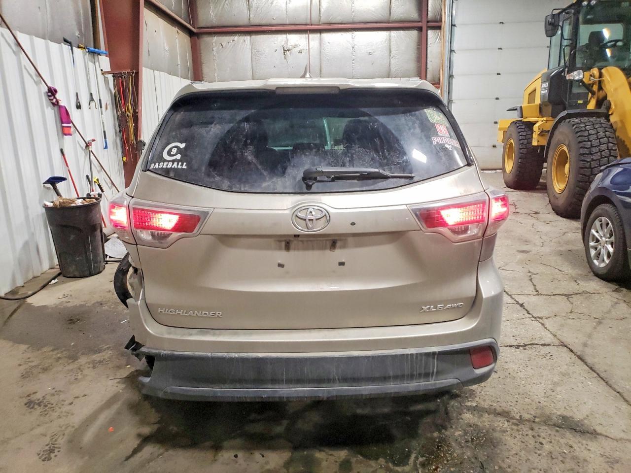 2015 TOYOTA HIGHLANDER