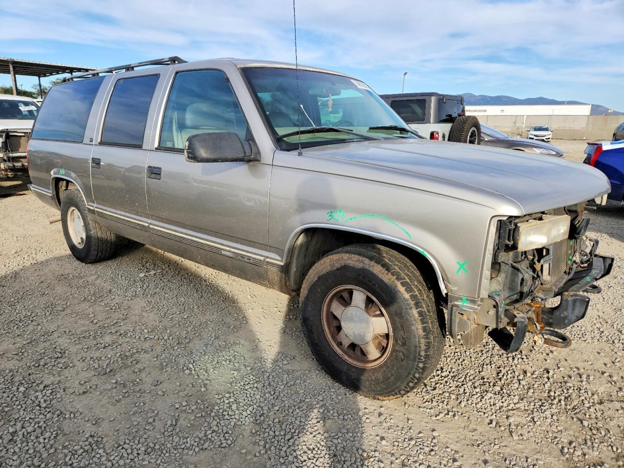 1999 GMC Suburban