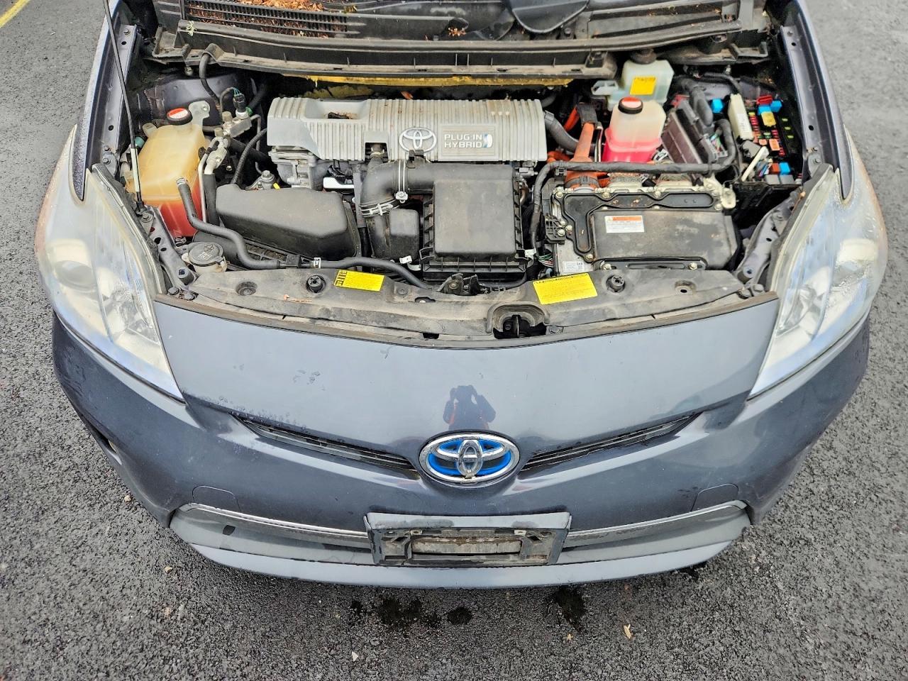 2014 TOYOTA Prius Plug-In