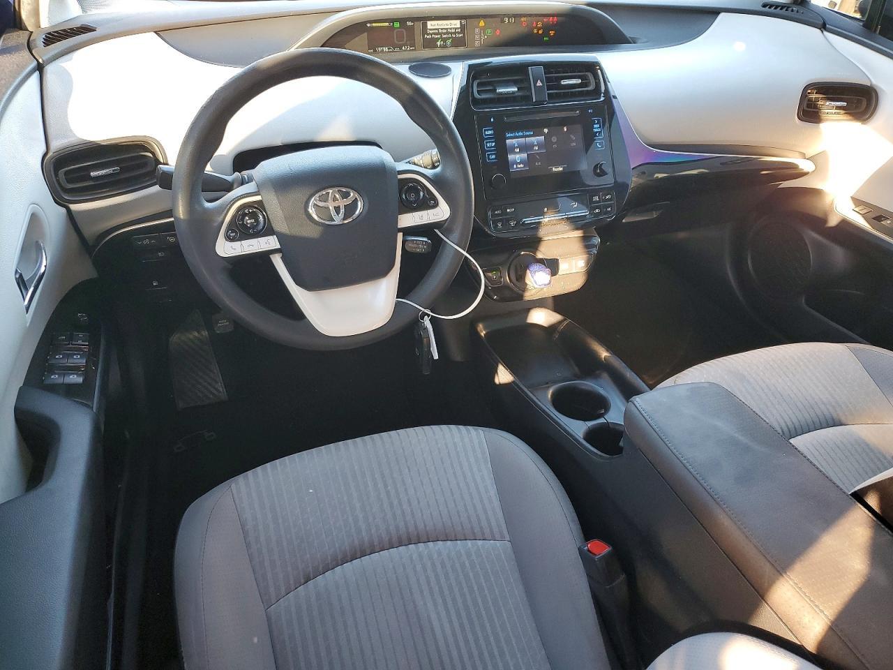 2017 TOYOTA PRIUS