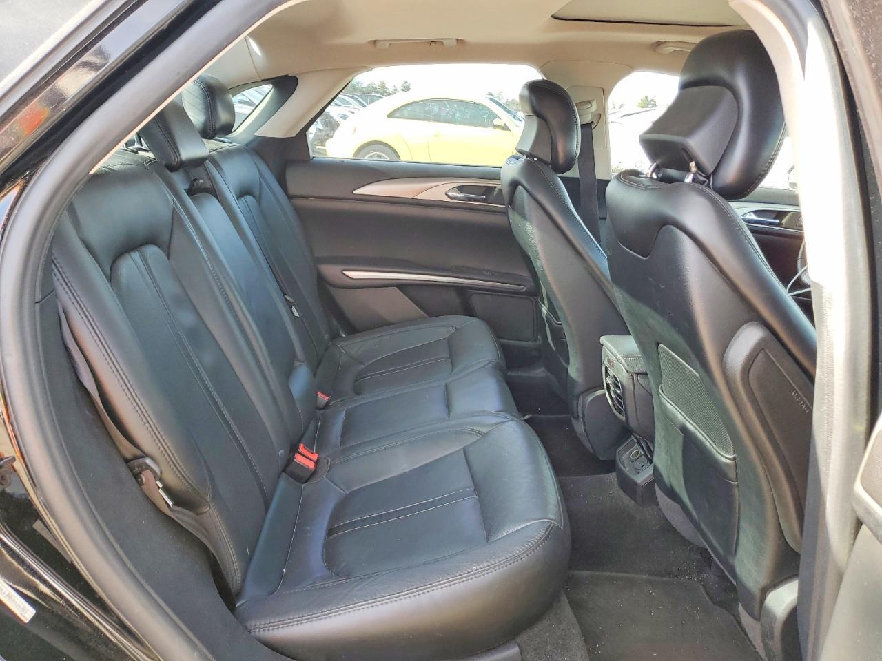 2016 LINCOLN MKZ