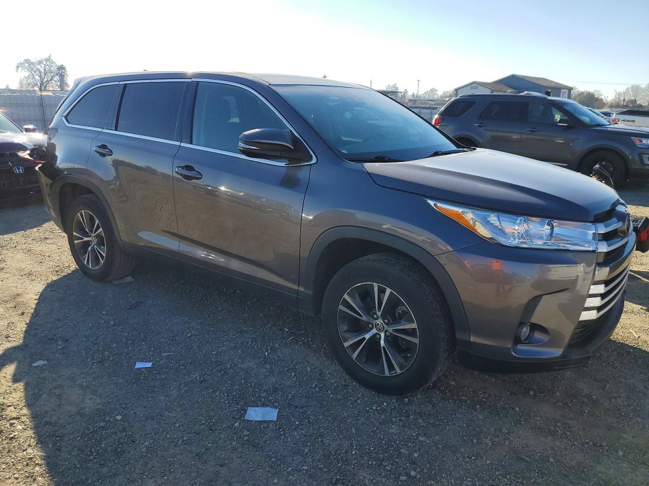 2019 TOYOTA HIGHLANDER