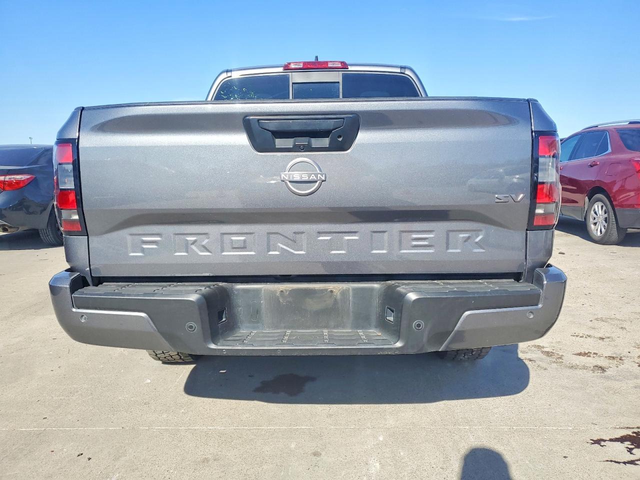 2022 NISSAN Frontier
