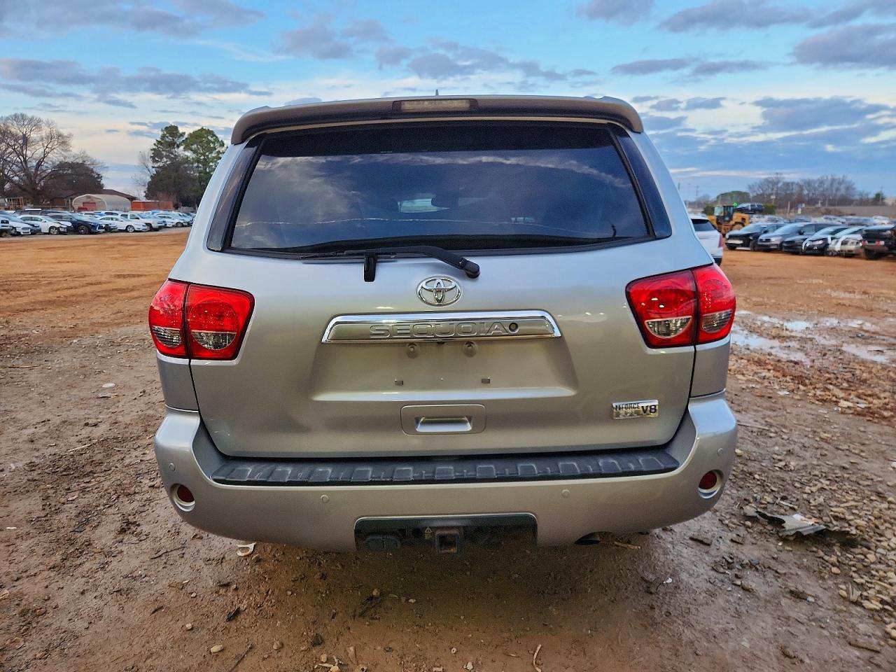 2015 TOYOTA Sequoia
