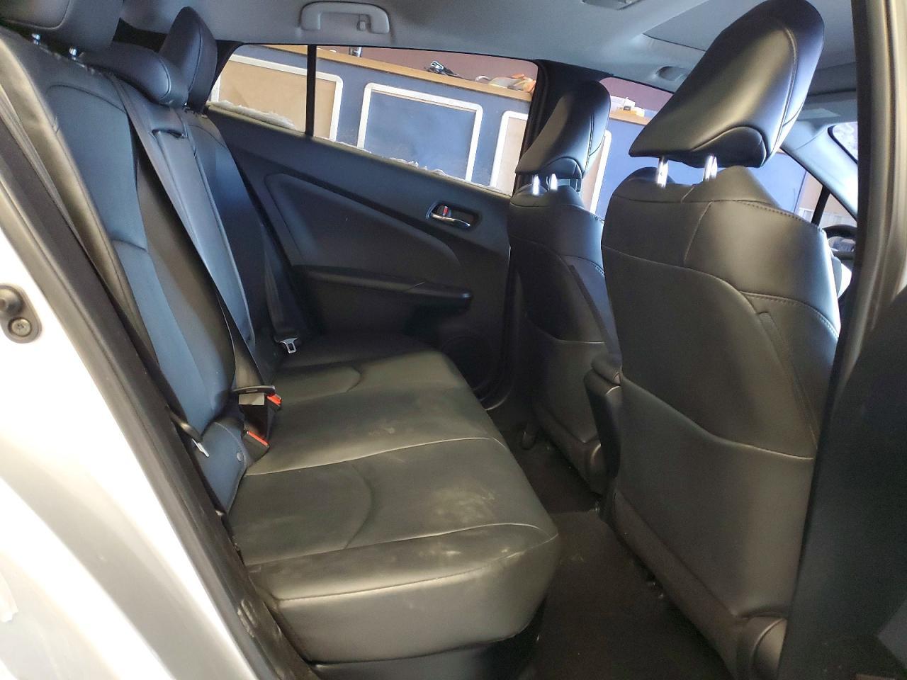 2017 TOYOTA PRIUS