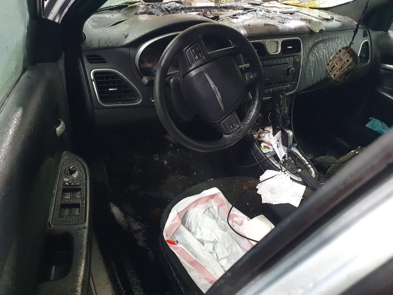 2011 CHRYSLER 200