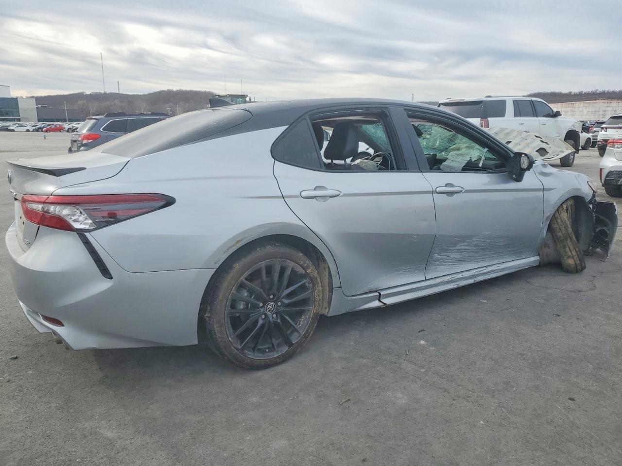 2023 TOYOTA CAMRY