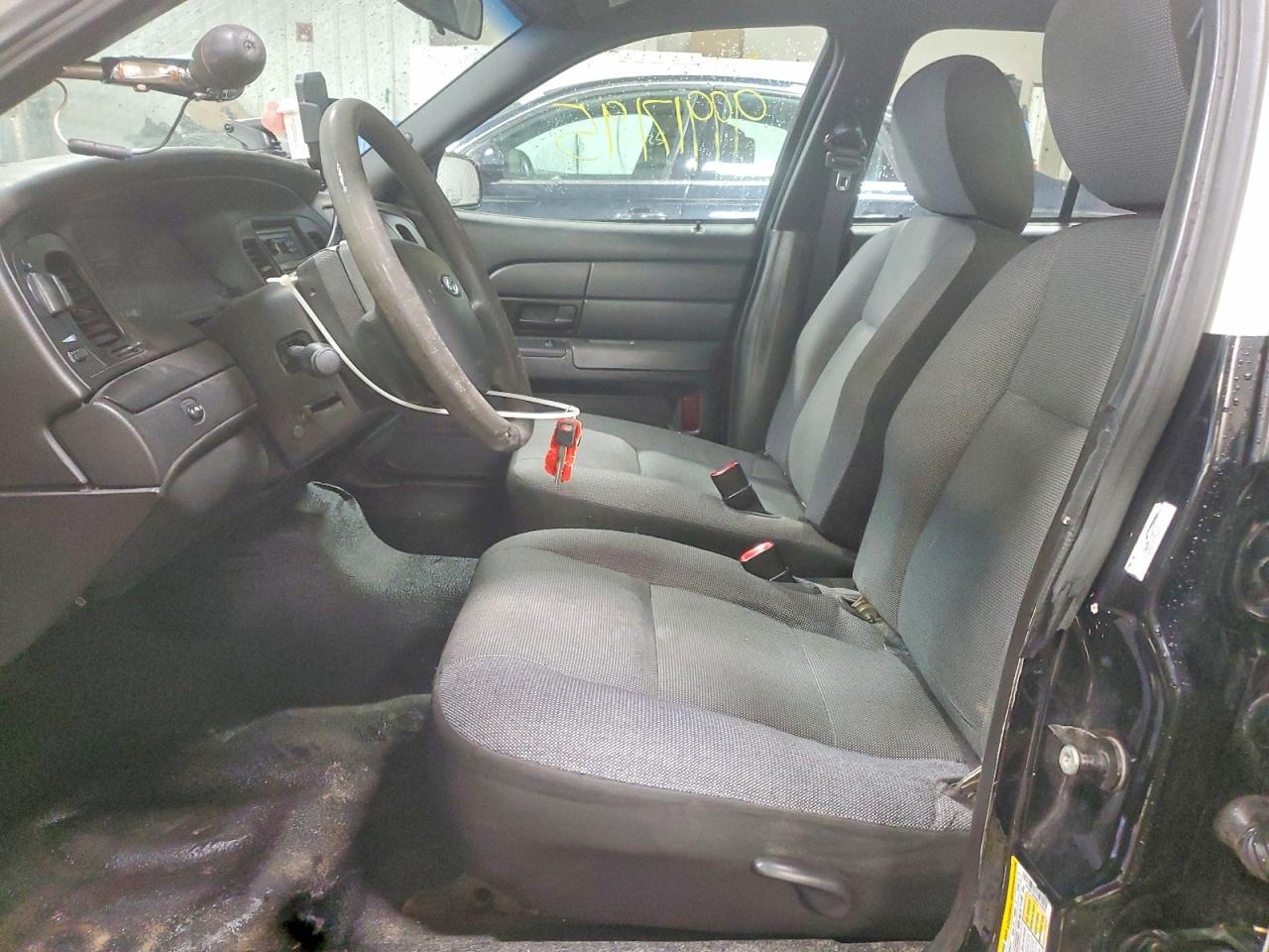 2011 FORD Crown Victoria