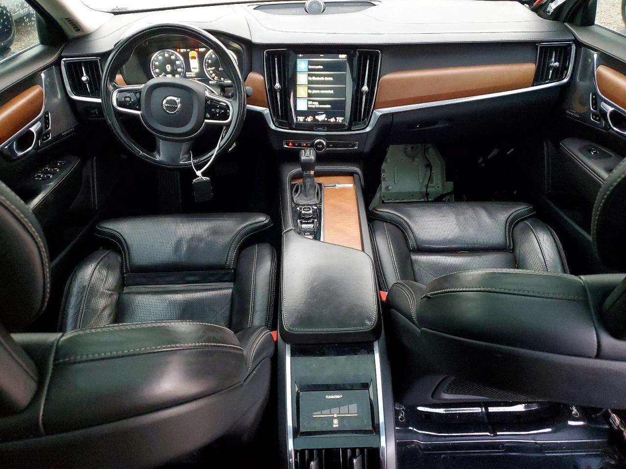 2018 VOLVO S90