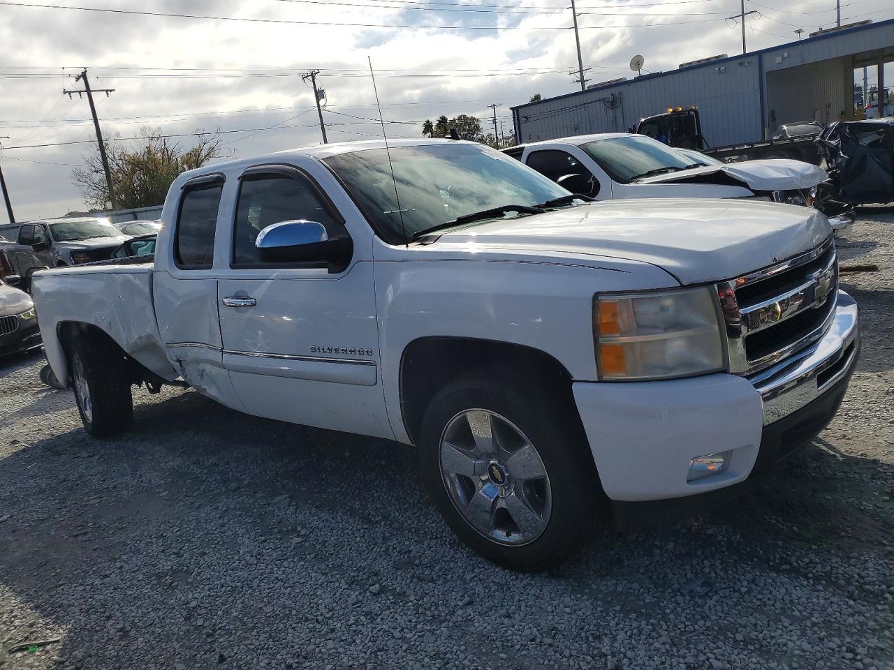 2011 CHEVROLET SILVERADO 1500
