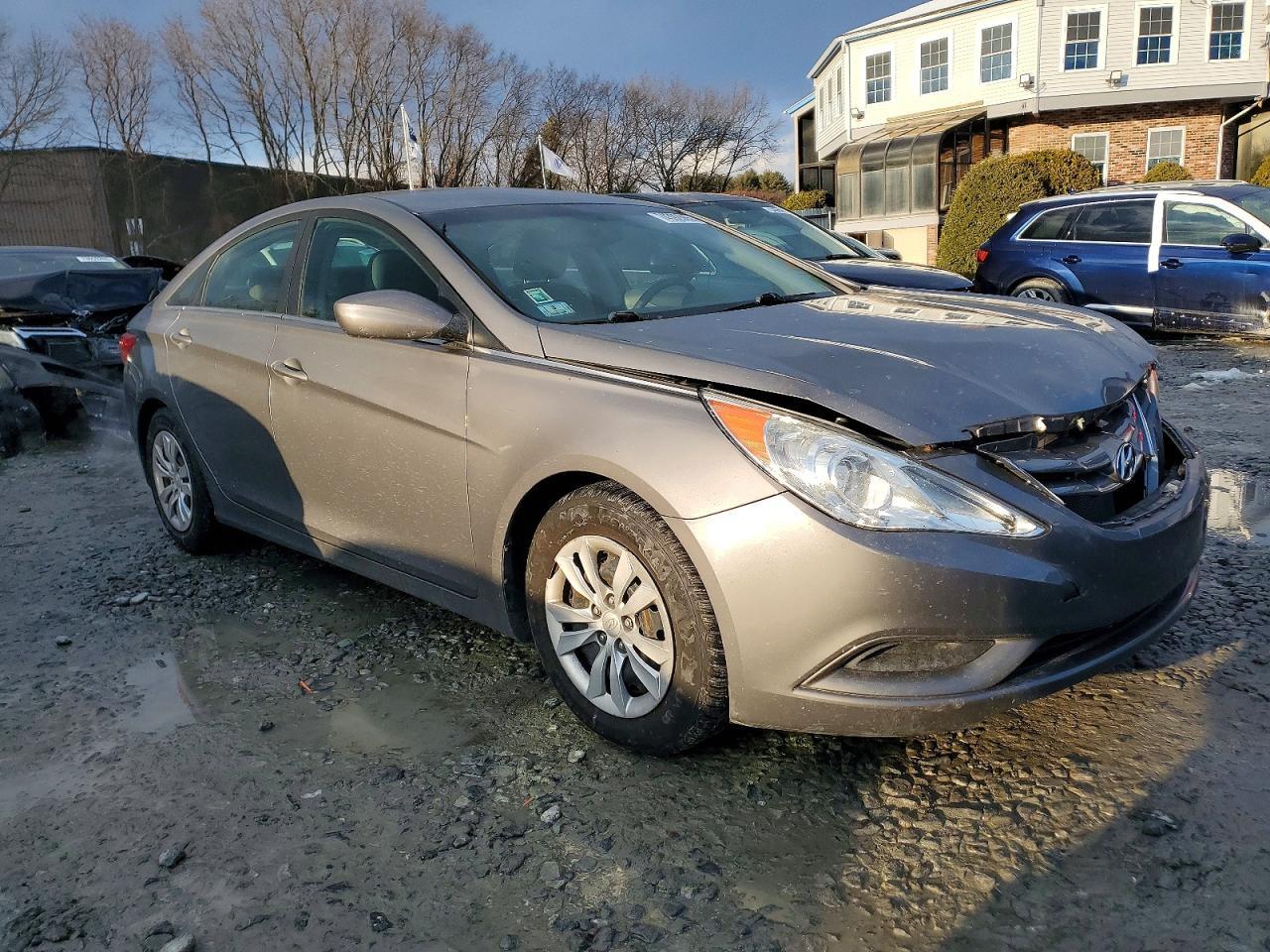 2011 HYUNDAI SONATA