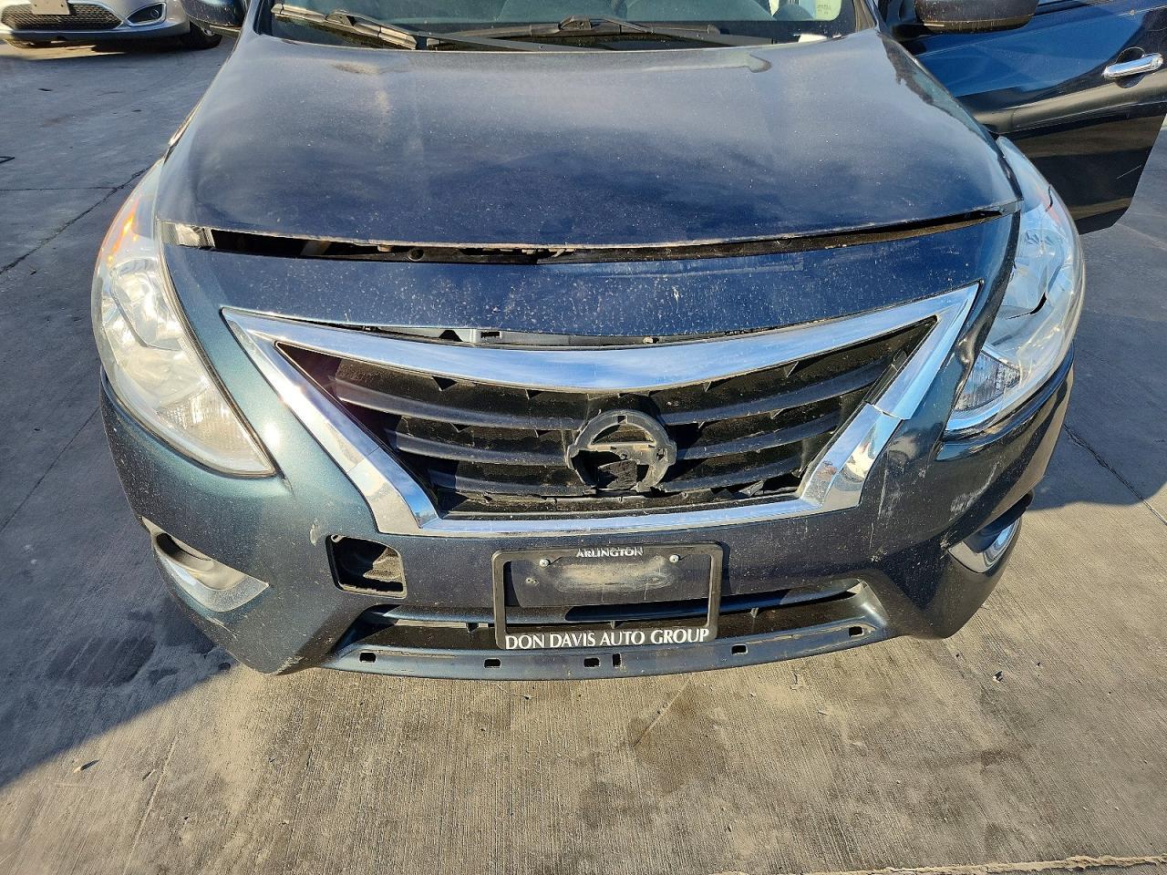 2017 NISSAN VERSA