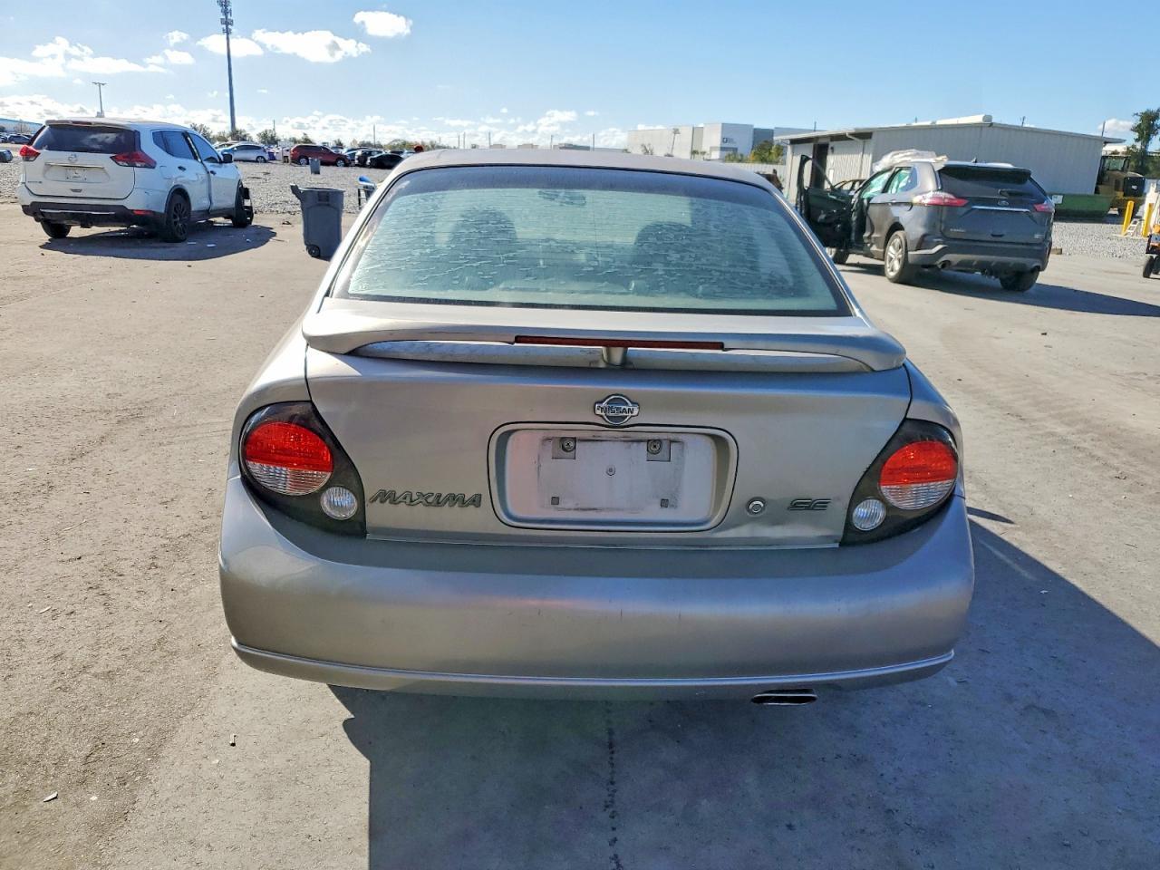 2000 NISSAN Maxima