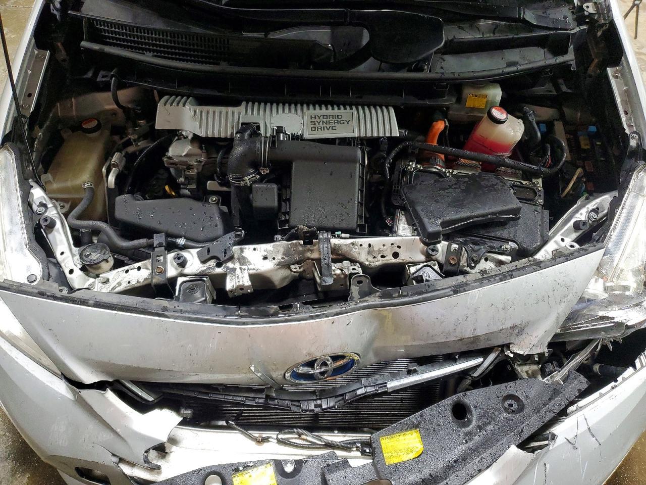 2014 TOYOTA PRIUS V