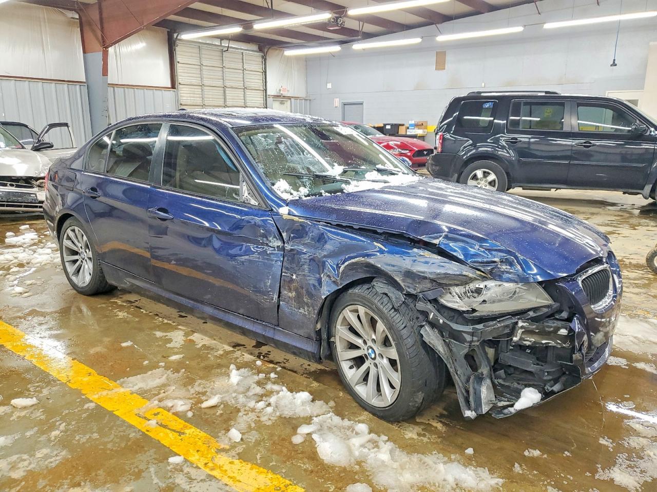 2011 BMW 3 SERIES