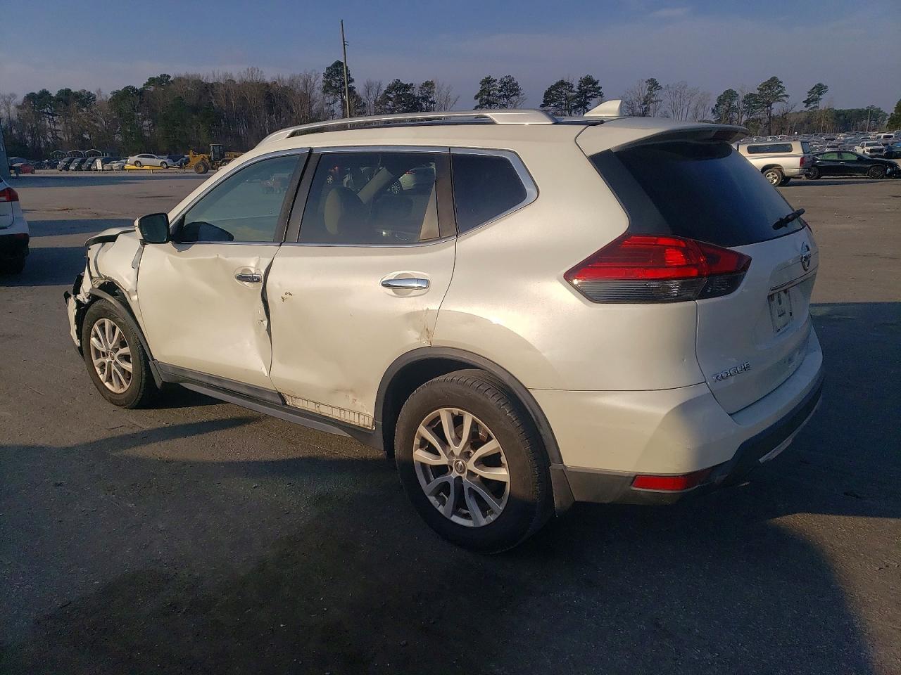 2017 NISSAN ROGUE