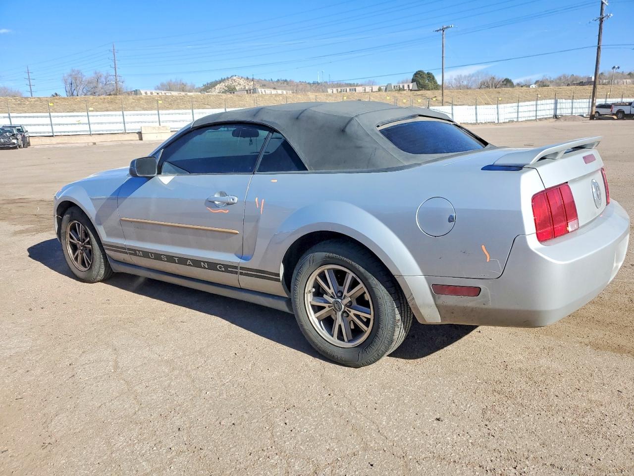 2005 FORD MUSTANG