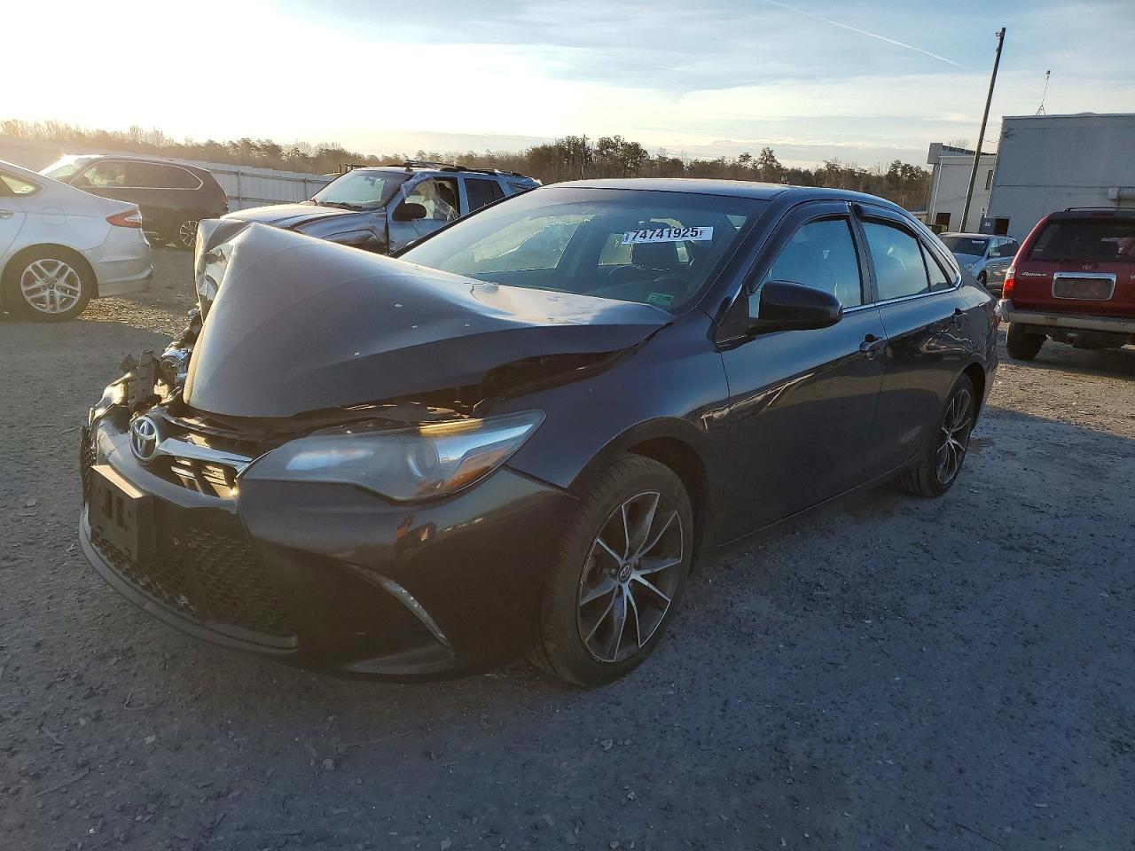 2017 TOYOTA CAMRY