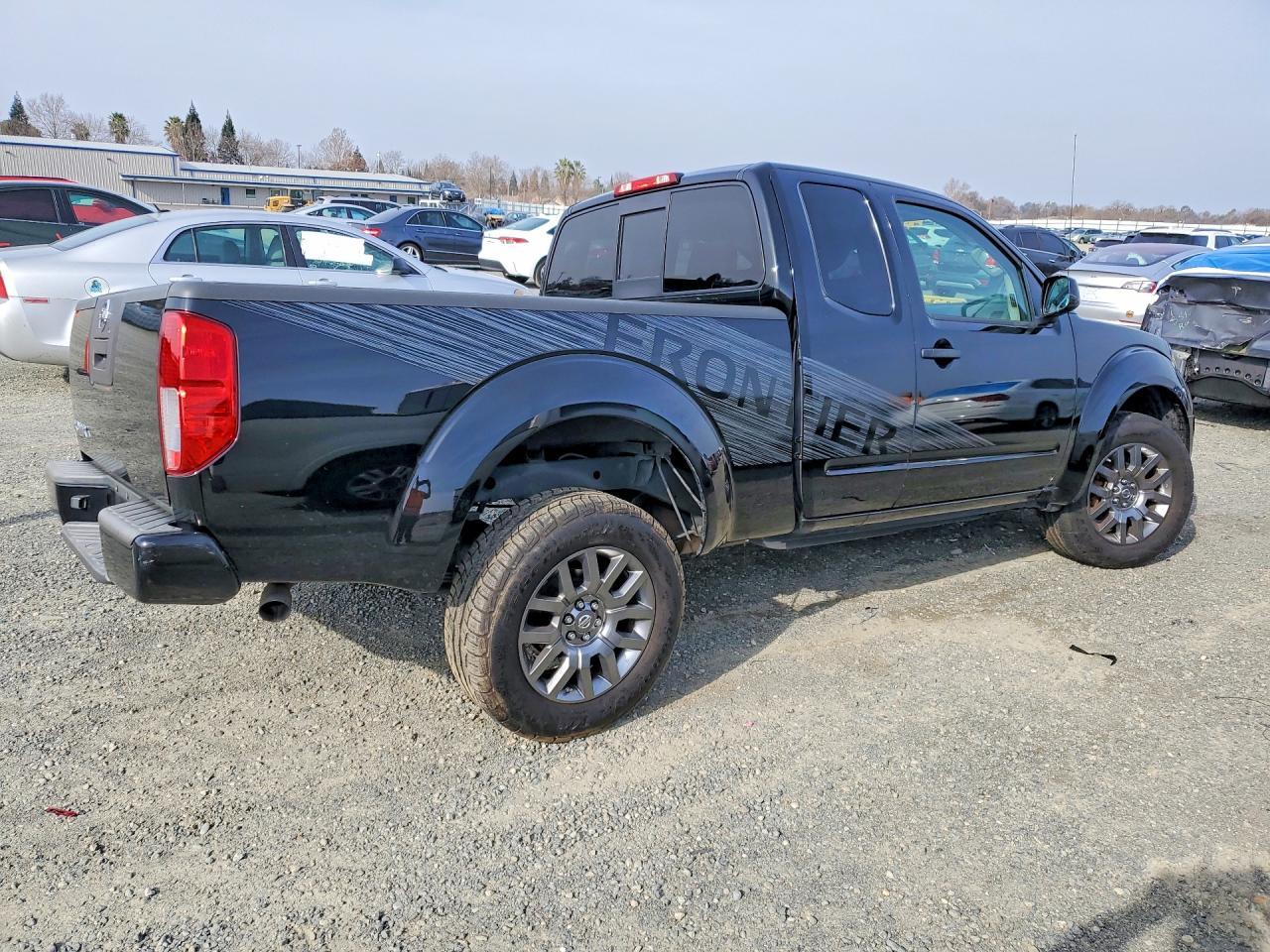 2012 NISSAN Frontier