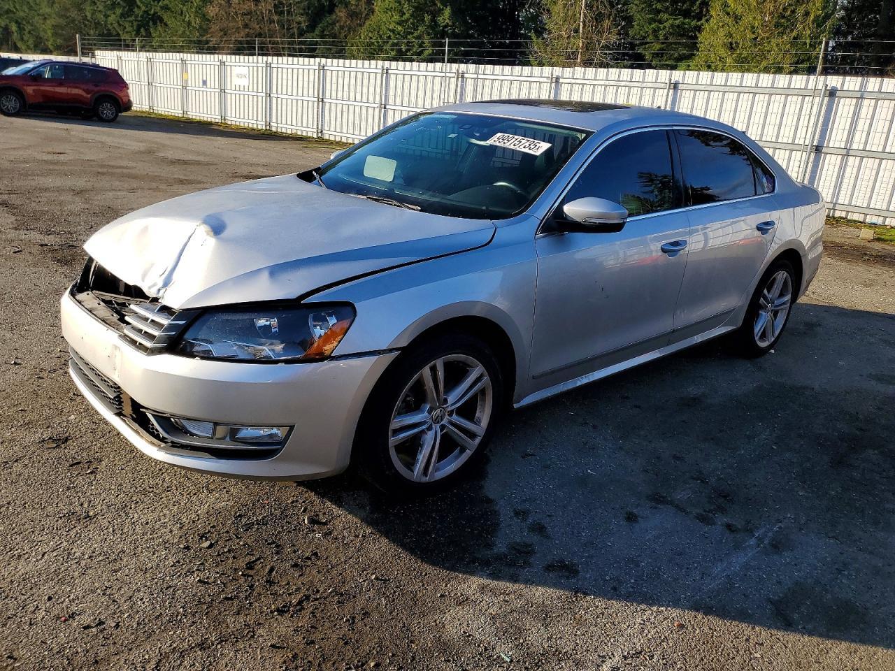 2014 VOLKSWAGEN Passat