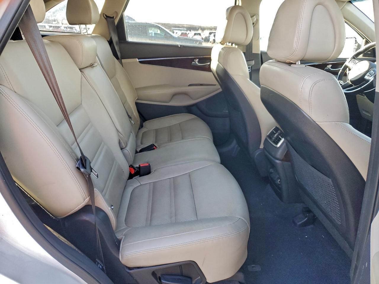 2016 KIA SORENTO