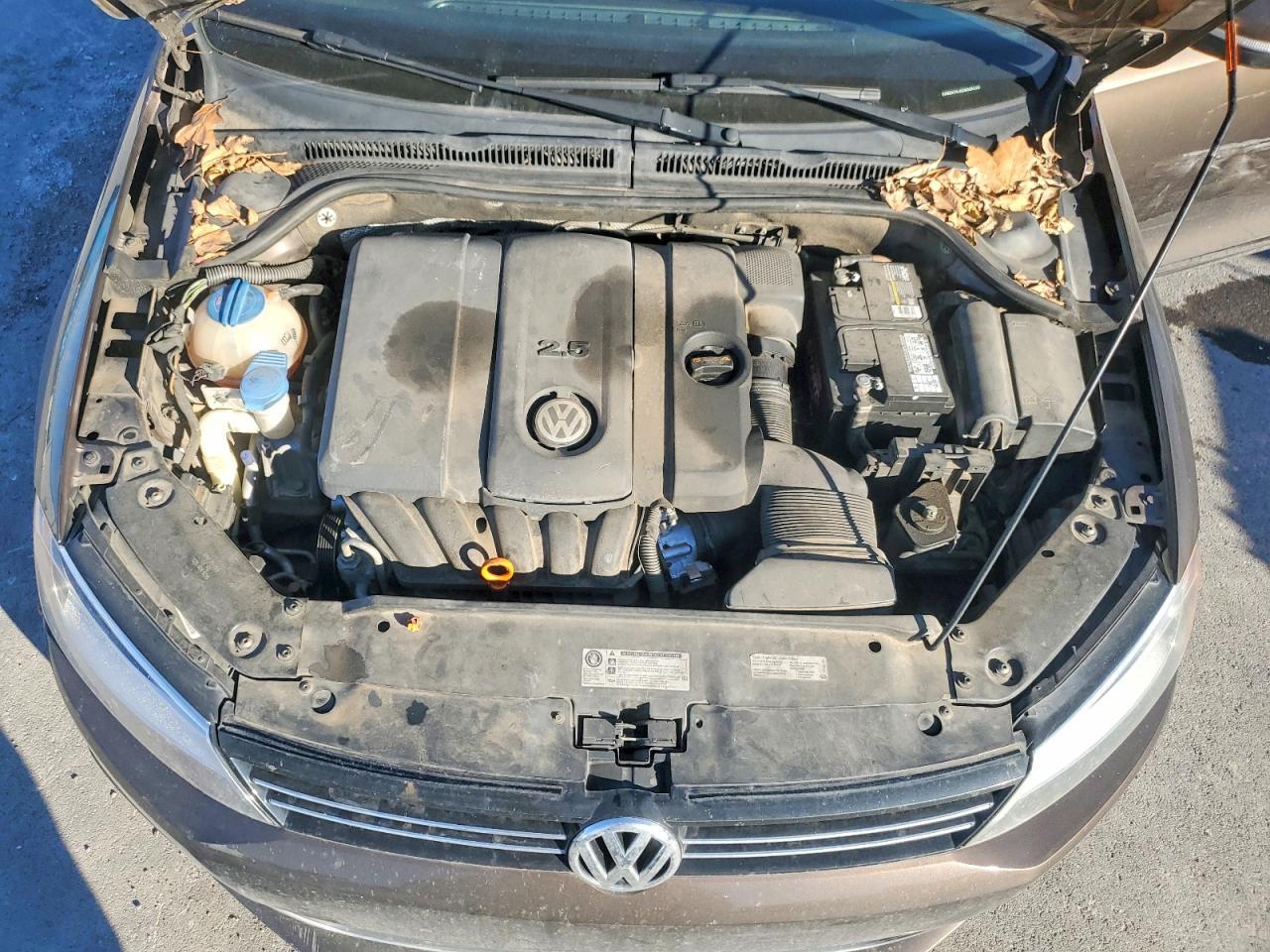 2013 VOLKSWAGEN JETTA
