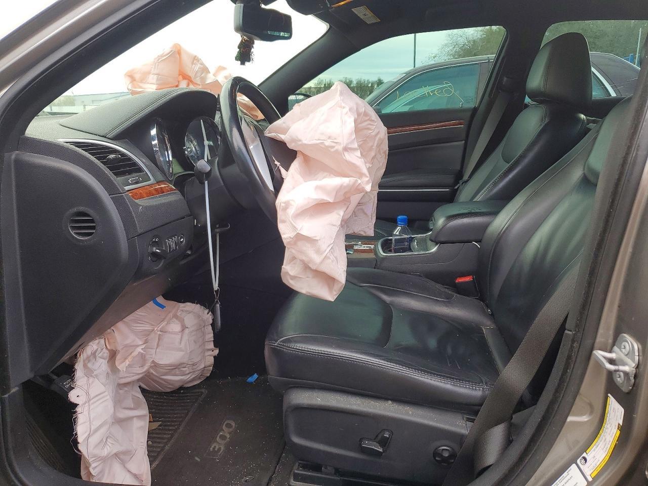 2014 CHRYSLER 300