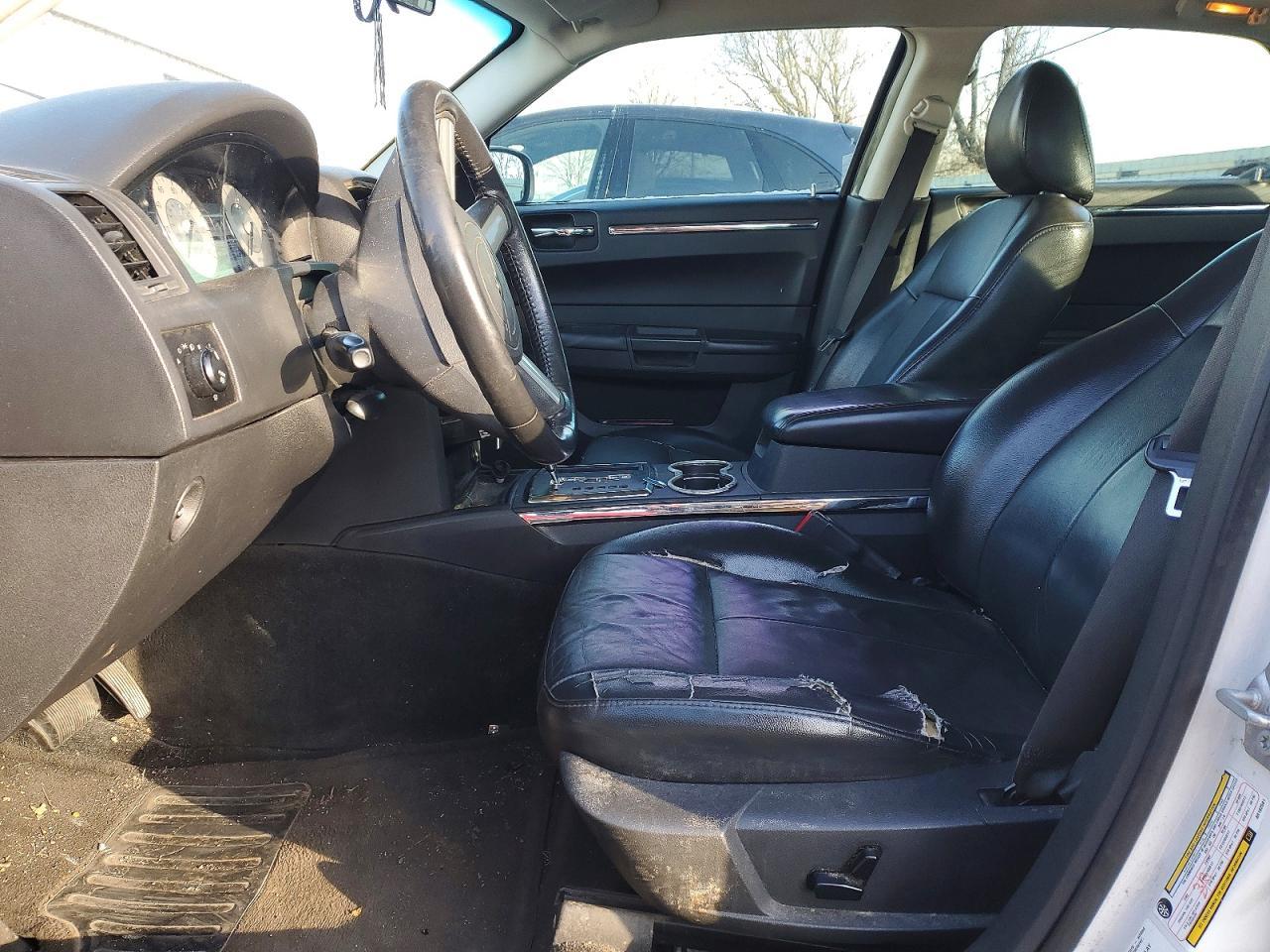 2010 CHRYSLER 300