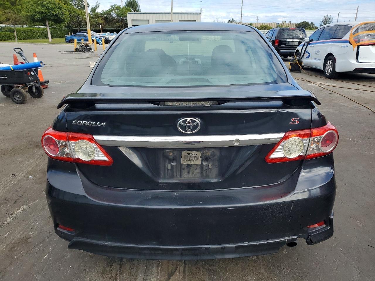 2013 TOYOTA COROLLA