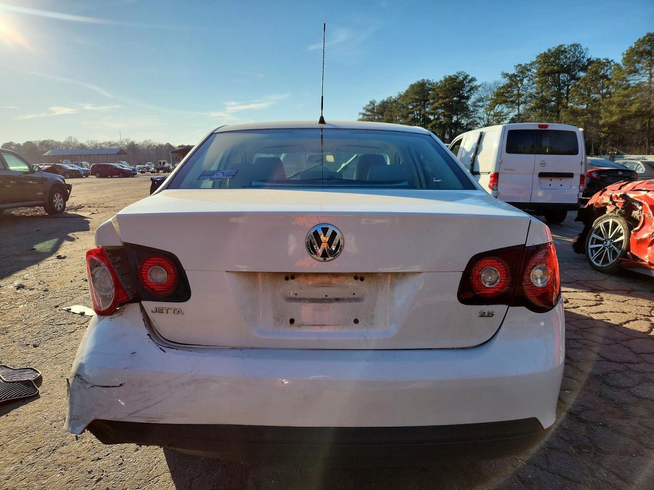 2010 VOLKSWAGEN JETTA