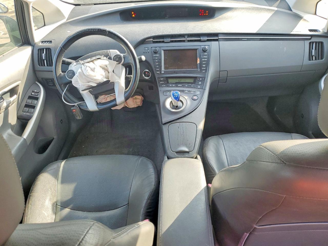 2011 TOYOTA PRIUS
