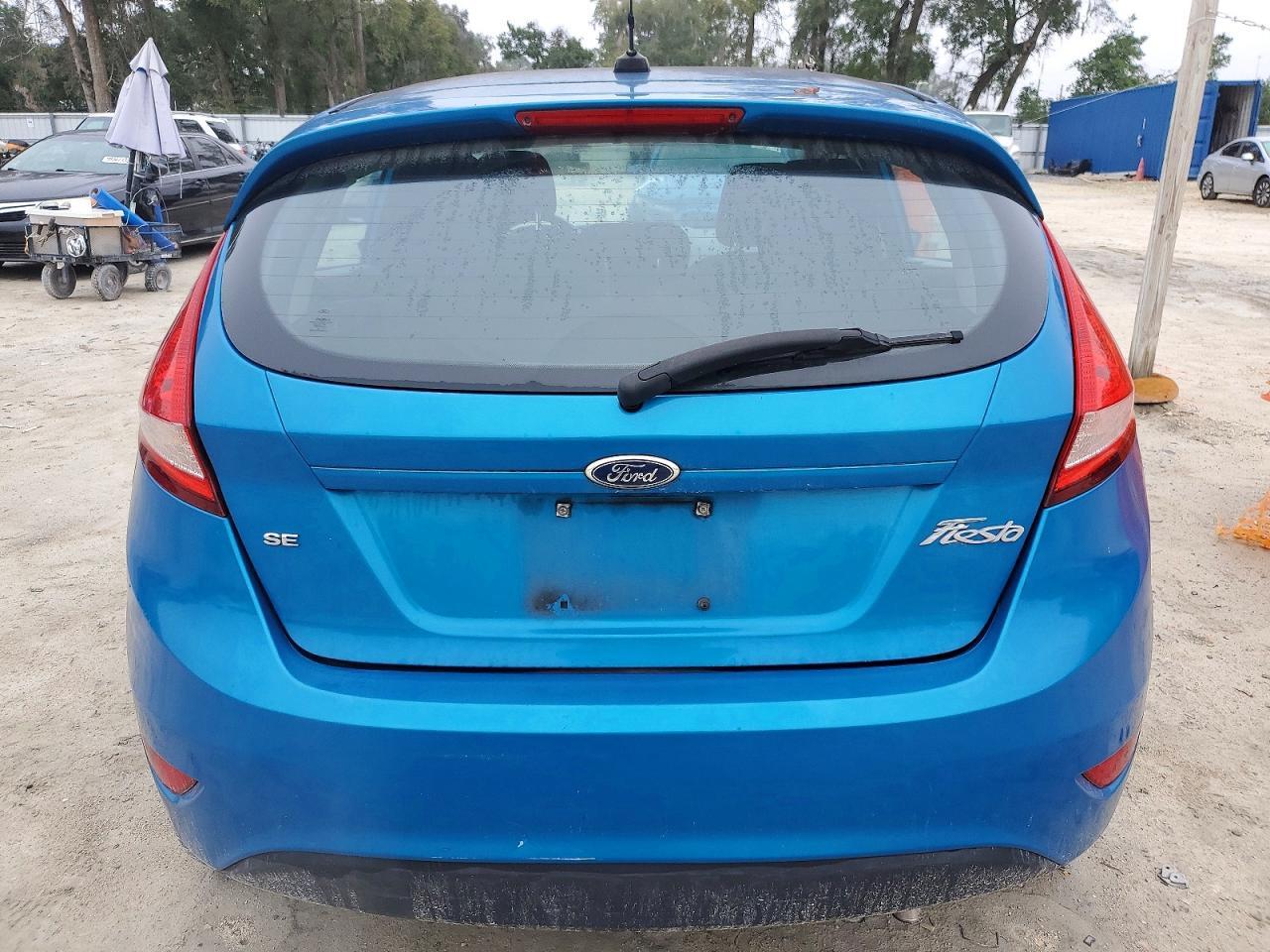 2013 FORD Fiesta