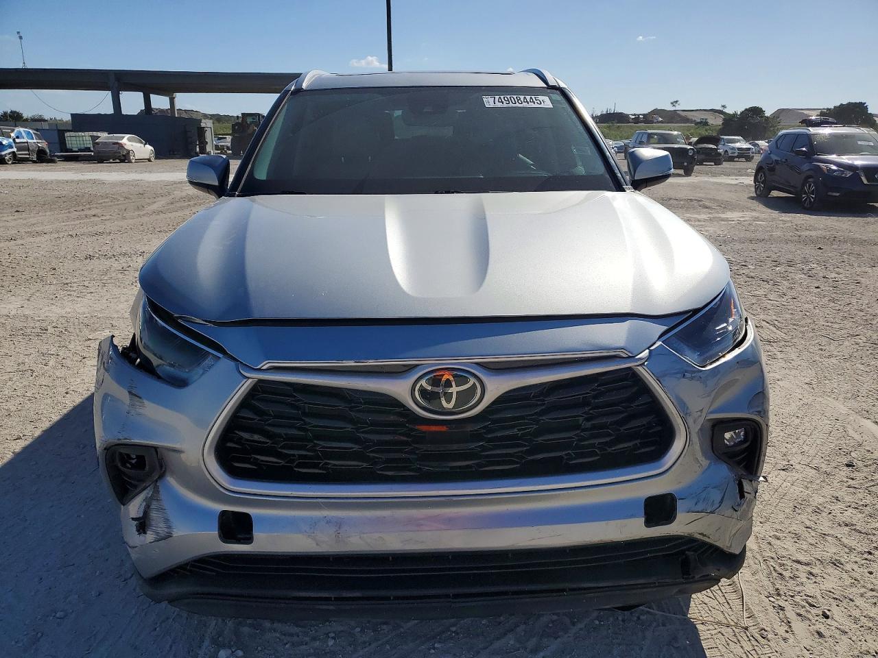 2022 TOYOTA HIGHLANDER