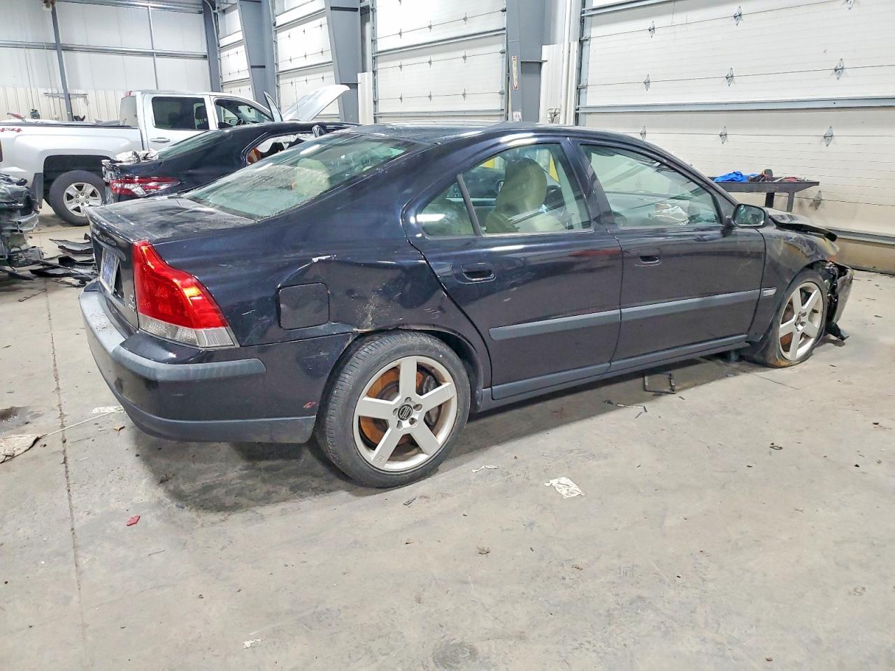 2004 VOLVO S60