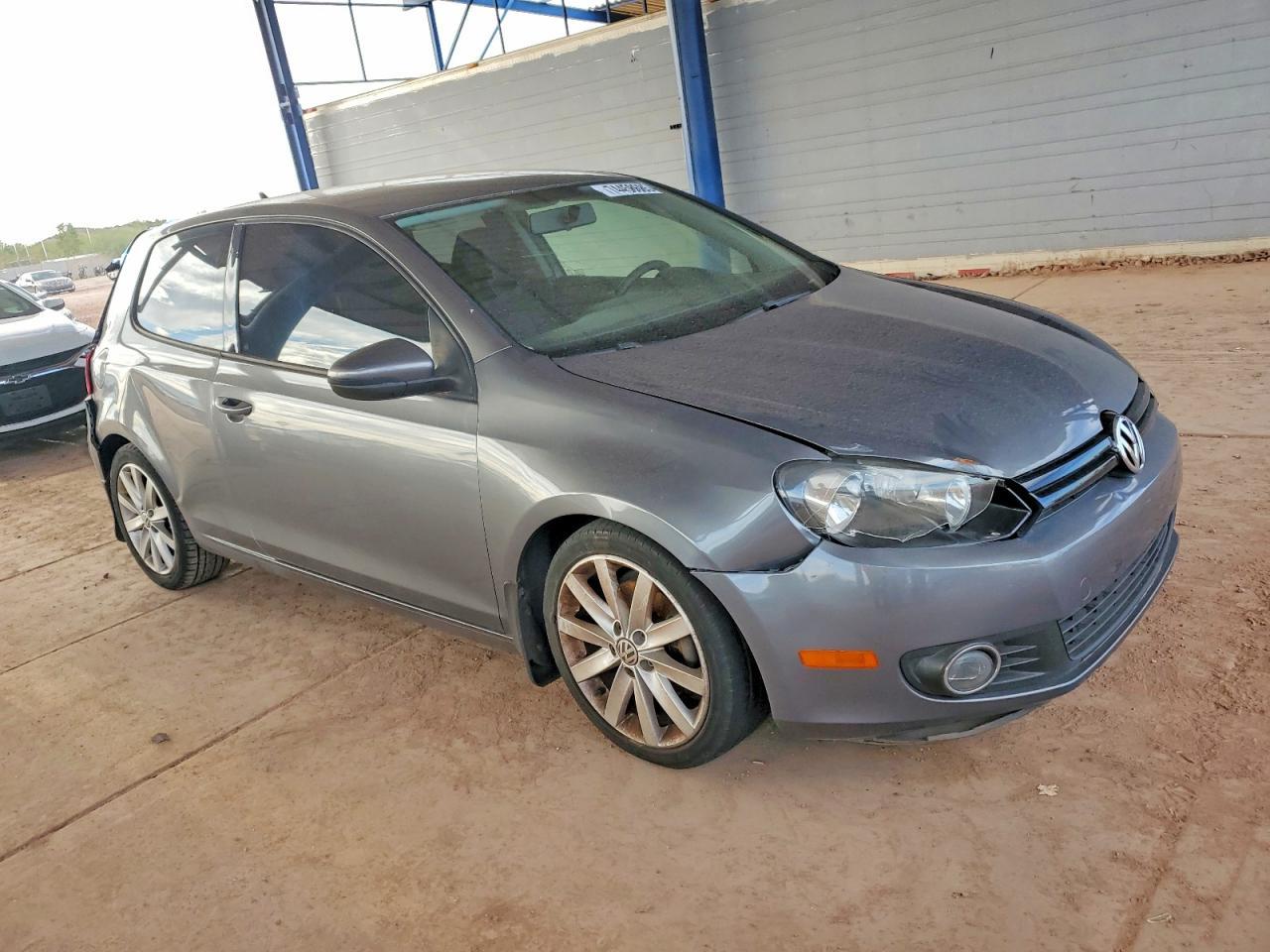2011 VOLKSWAGEN GOLF